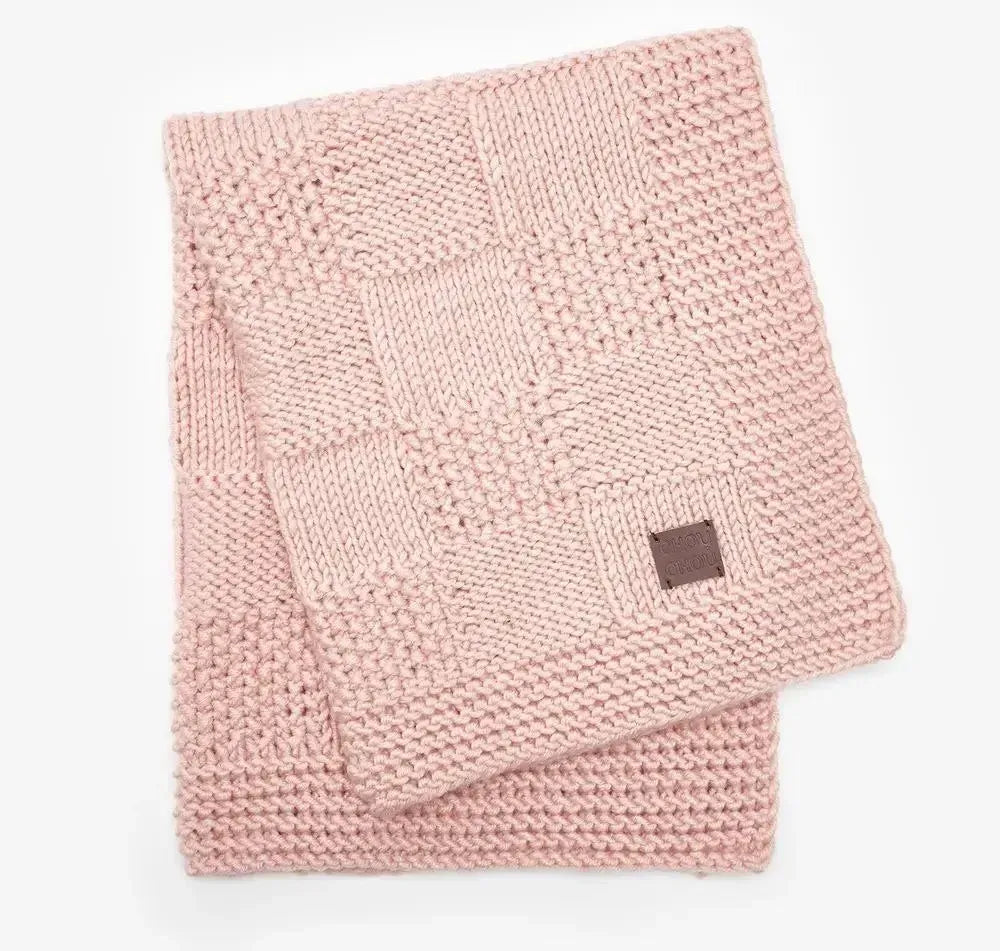 Kocyk dla psa „Chess” – kolor pudrowy (50 × 70 cm)