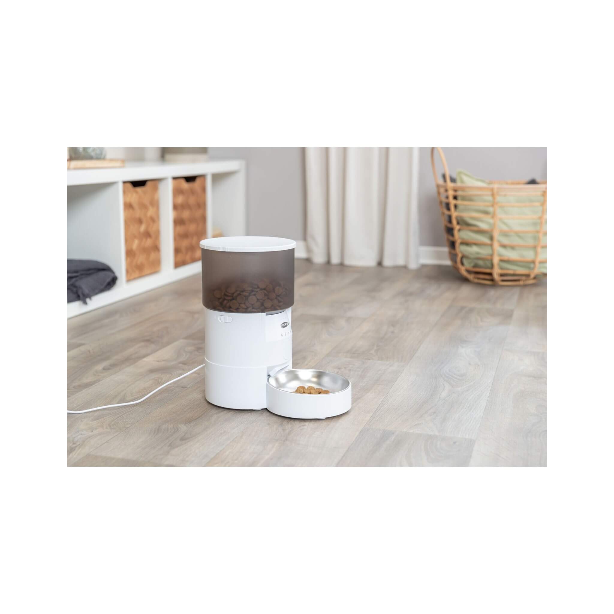 karmidlo-automatyczne-tx-s-smart-biale-30l-3-l-18-31-18-cm.jpg